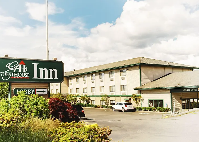 Family Hotel: Lavissh Inn And Suites