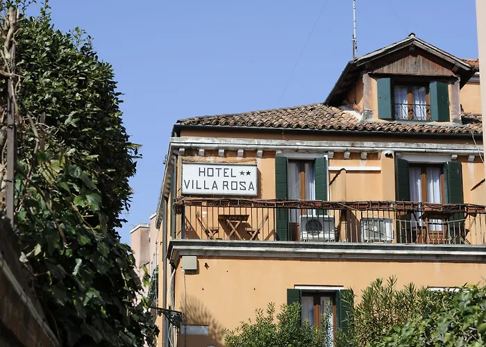 Pet Friendly hotel: Hotel Villa Rosa