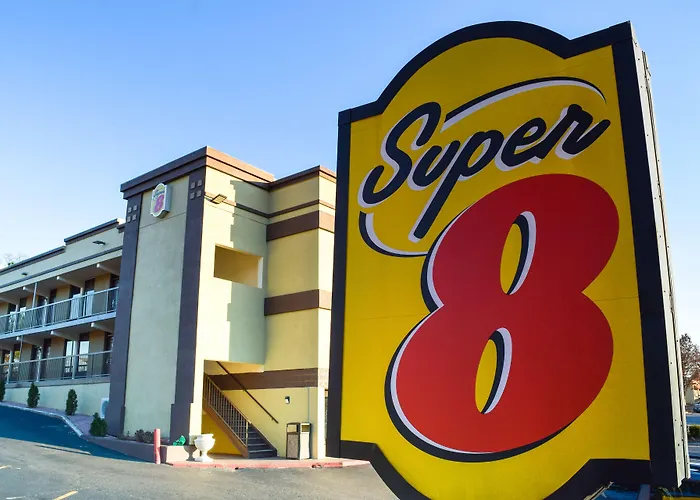 Super 8 By Wyndham Raleigh Downtown