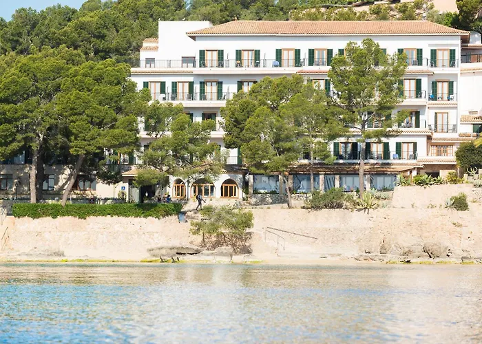 Central hotel: Hotel Cala Fornells