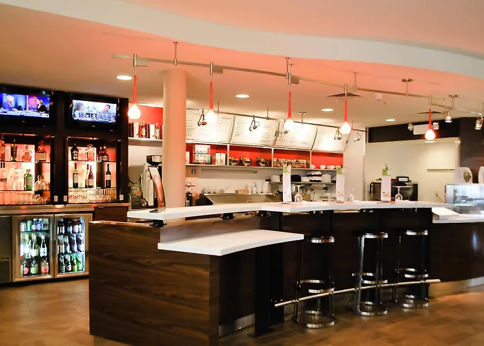 Courtyard By Marriott Salina