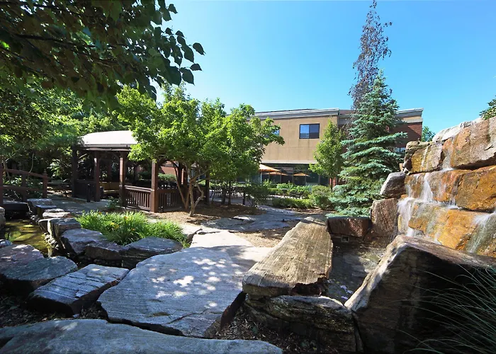 Hotels With Four Stars Courtyard By Marriott Hamilton