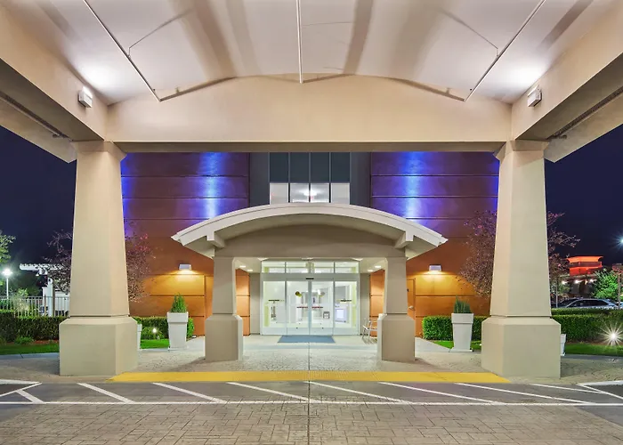 Holiday Inn Express & Suites Sacramento Airport Natomas By Ihg