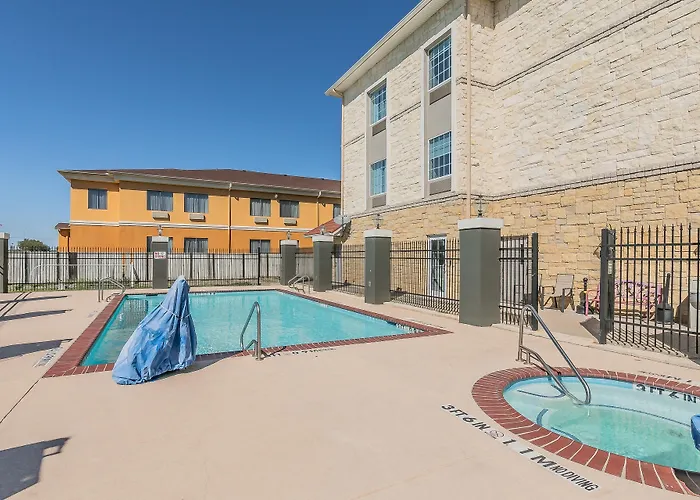 Family Hotel: La Quinta By Wyndham Granbury