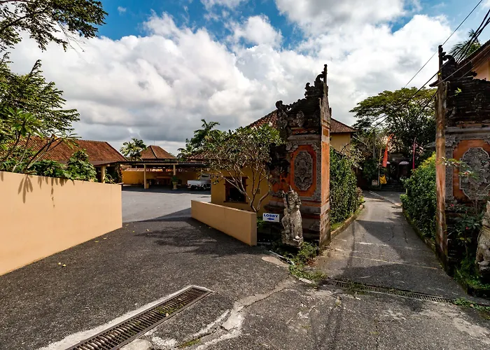 Tanah Merah Art Resort By Agata