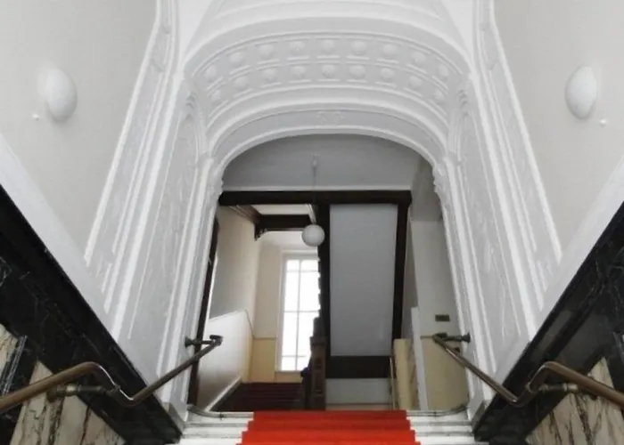 Cheap hotel: Hotel De Ela