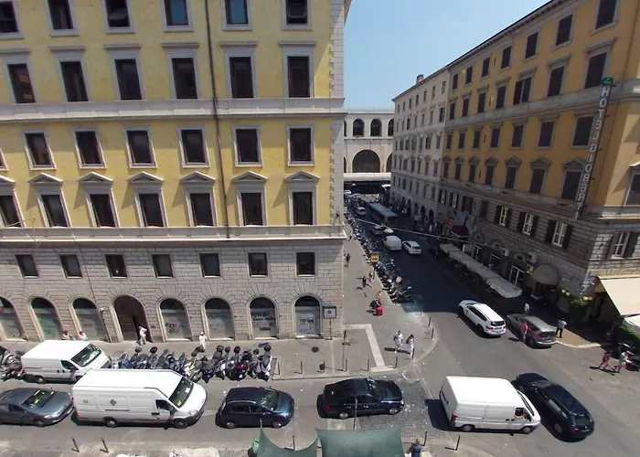 Hotel cerca del colegio: Hotel Ferrari