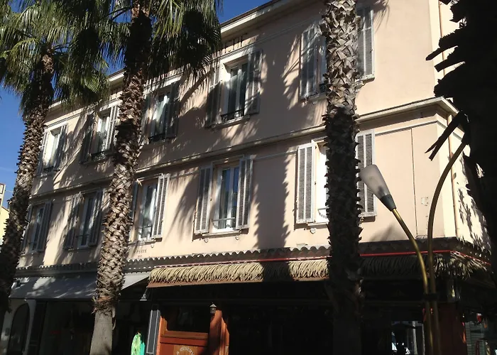 Hôtel de la Pinède