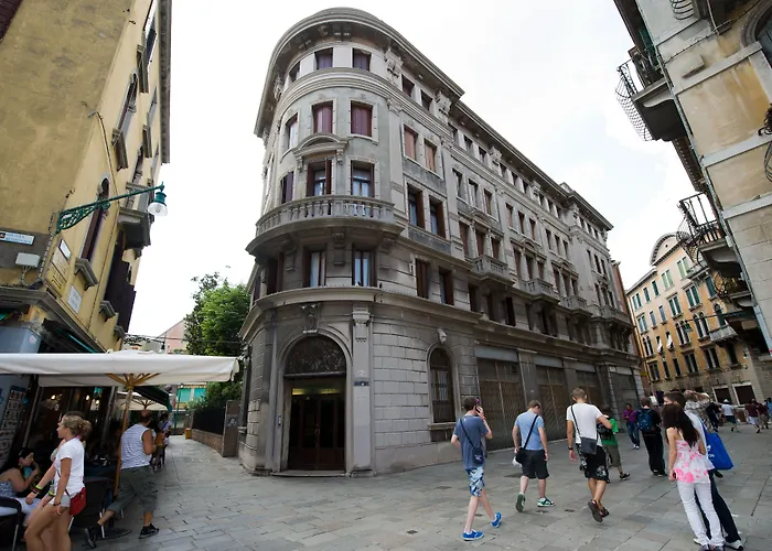 Ostello Domus Civica