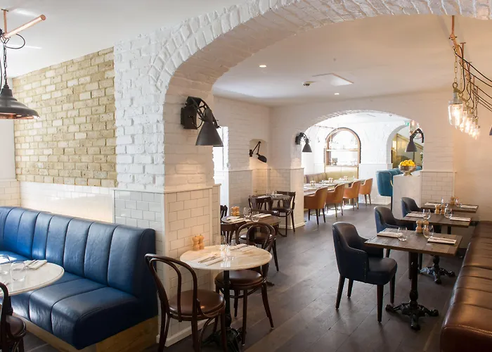 Hotel near College: The Ampersand Hotel - Small Luxury Hotels Of The World