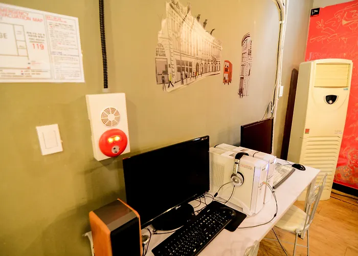 Kimchee Sinchon Guesthouse