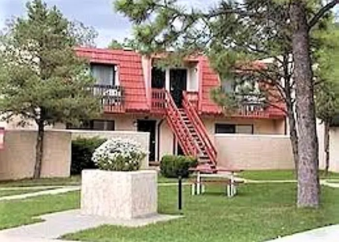 Pinecliff Village
