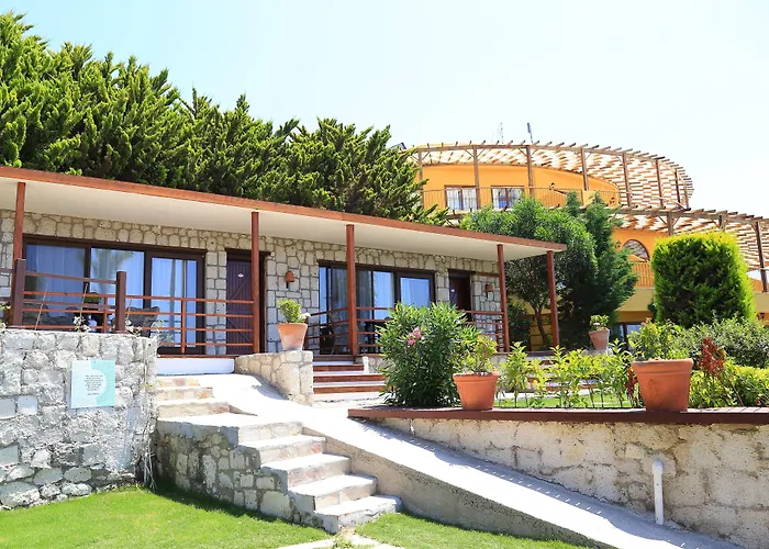 Ceshme Plus Hotel