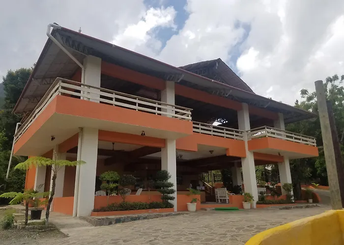 Cheap hotel: Jarabacoa River Club & Resort