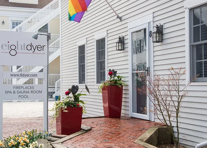8 Dyer Hotel