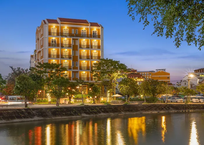 Resort: Royal Riverside Hoi An Hotel & Spa