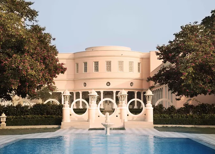 Pet Friendly hotel: Rajmahal Palace Raas