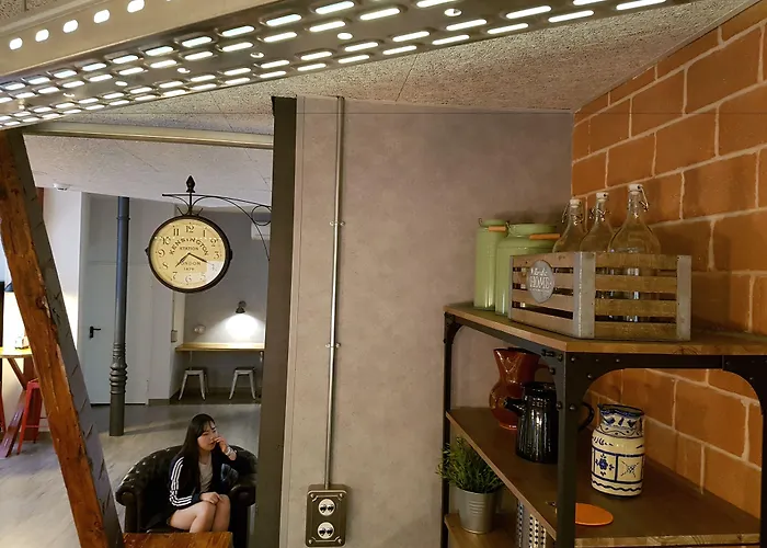 The Hostels Far Home Atocha