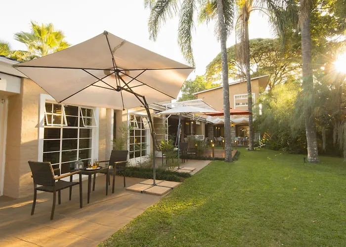 Guests house Sandalwood Lodge