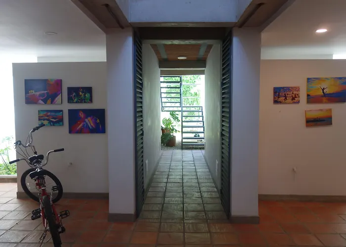 Casa Bugambilia
