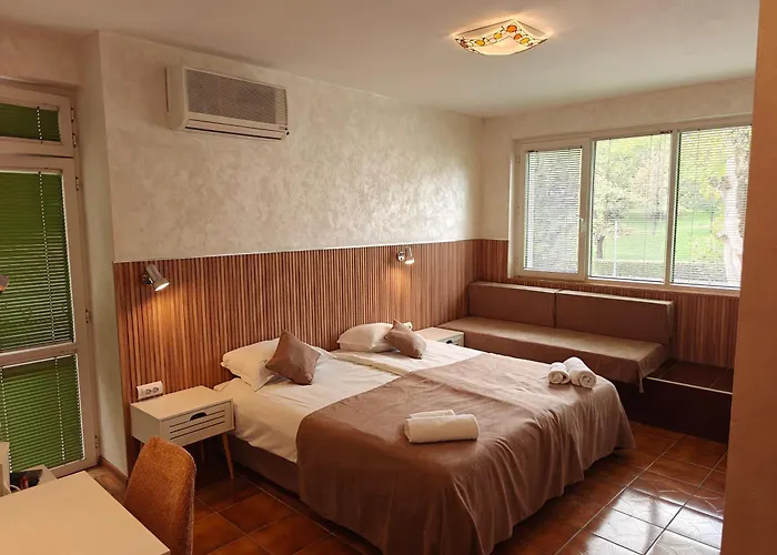 Noviz Hotel