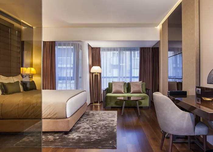 Saint Ten Boutique Hotel, Small Luxury Hotels