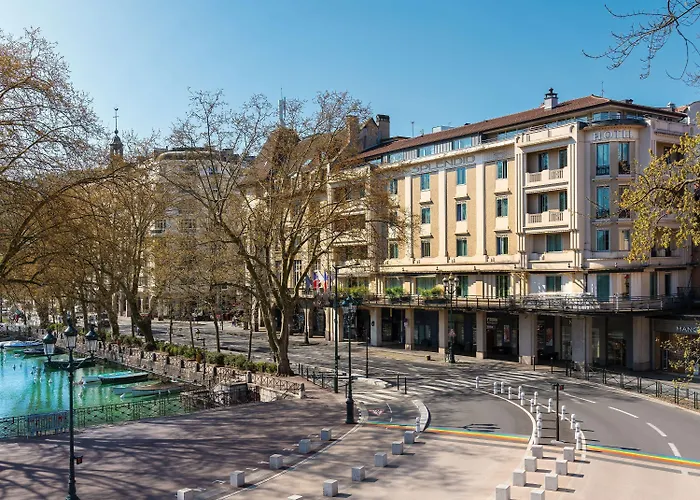 Günstiges Hotel: Le Splendid Hotel Lac D'Annecy - Handwritten Collection