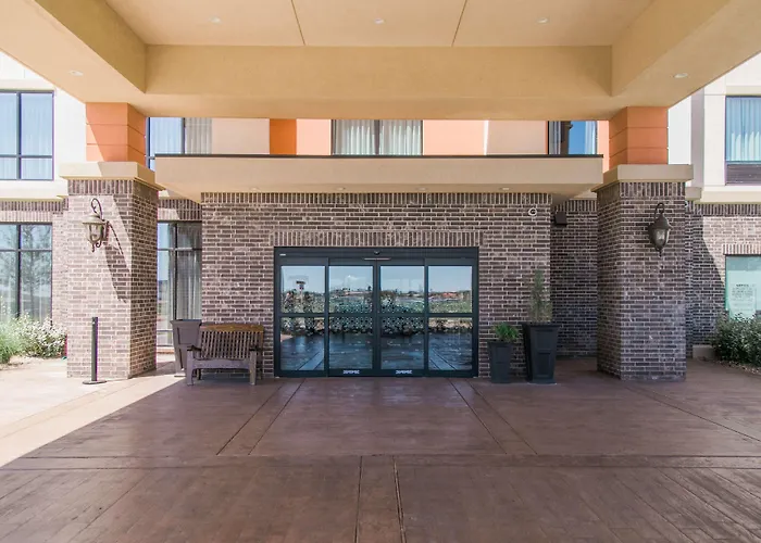 Hampton Inn & Suites East