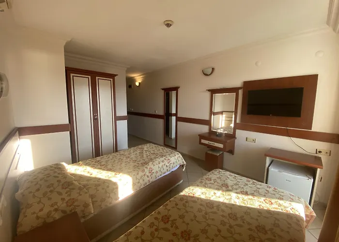 Lavinia Apart & Hotel