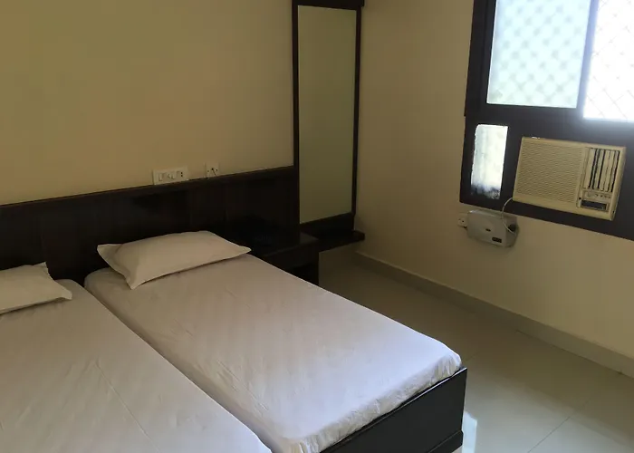 Сity center hotels Bhimas -Puratchi Thalaivar Dr M G Ramachandran Central Railway Station Chennai