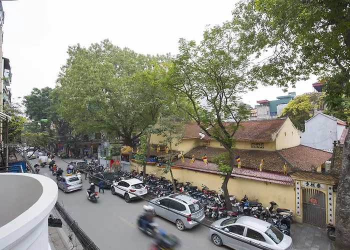 Golden Rooster Hotel