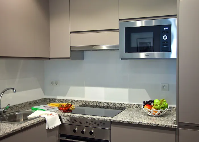 Feelathome Madrid Suites Apartments