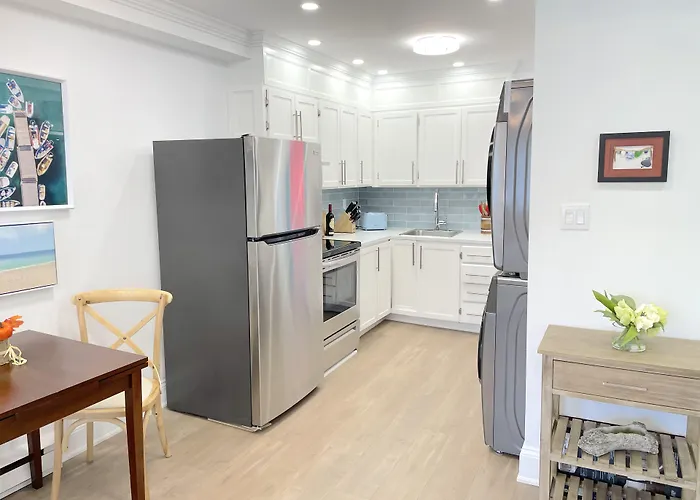 All Vacation Rentals Water Street Condos