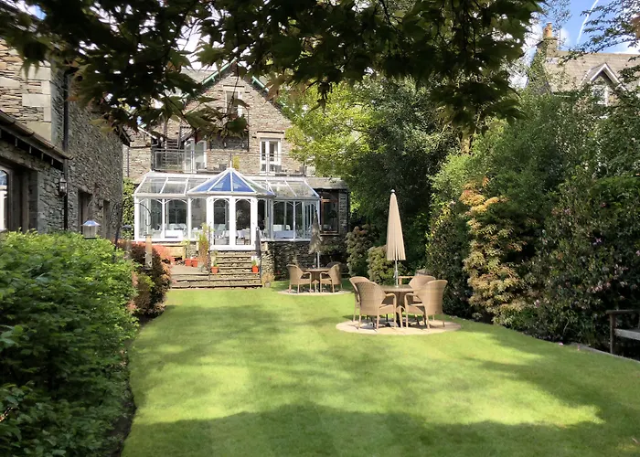 Bed and Breakfast Victorian House