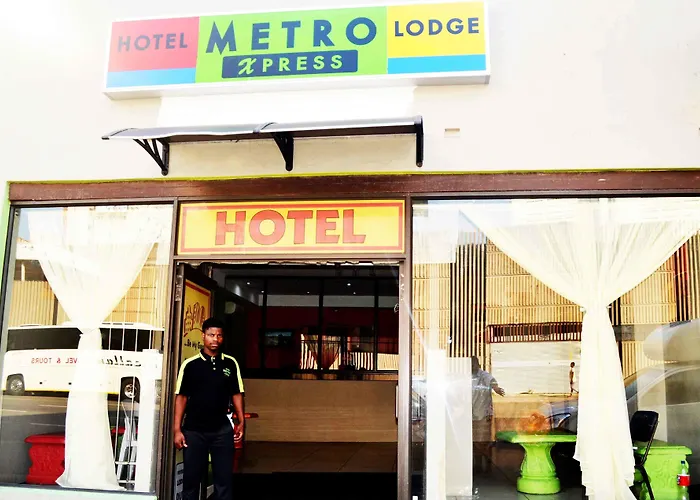 Metro Lodge Beach