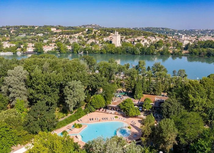 Camping Du Pont D'Avignon