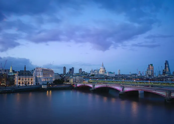 Pet Friendly hotel: Sea Containers London