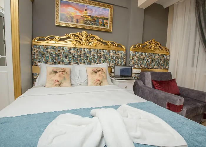 Atlantis Royal