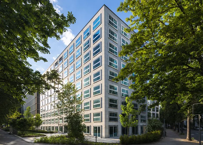 4-Sterne-Hotel: THE FLAG West M.
