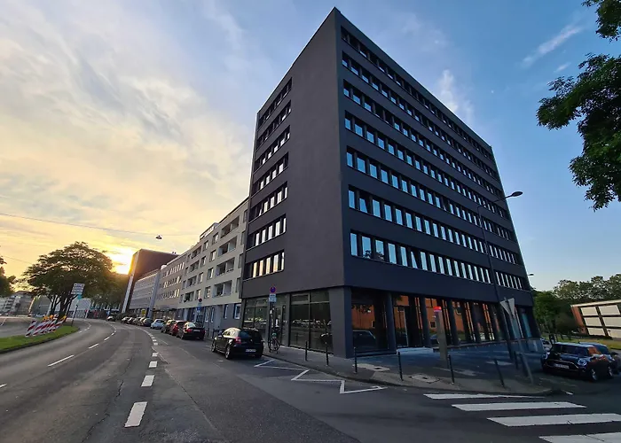 Cheap hotel: Koncept Hotel International