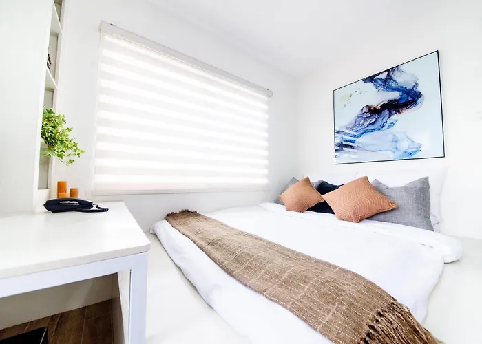 Cheap hotel: 1075 Dormitel