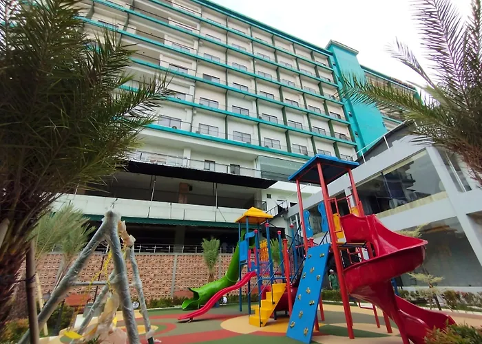 Waterpark hotels Gren Alia Jakarta