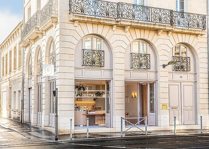 La Maison De Blanche