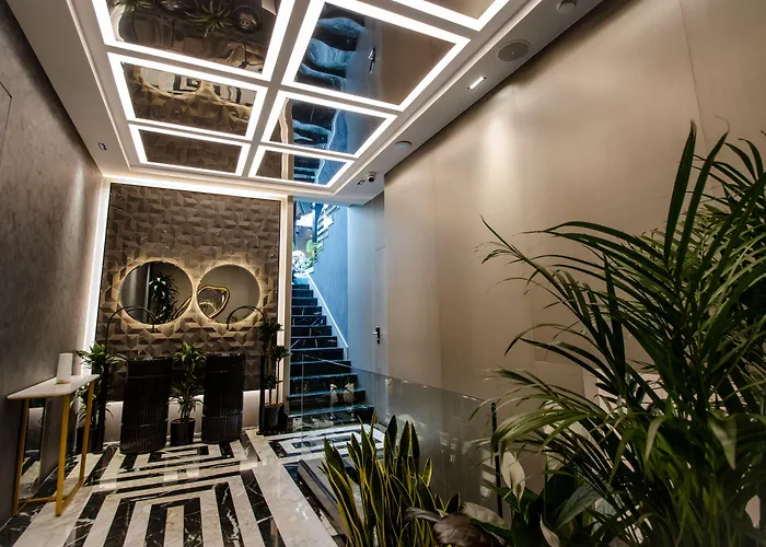 Crown Boutique & Spa