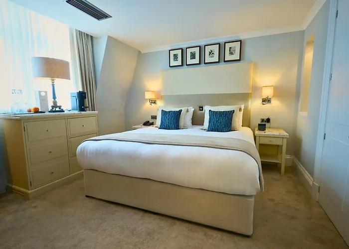 Family Hotel: London Bridge Hotel