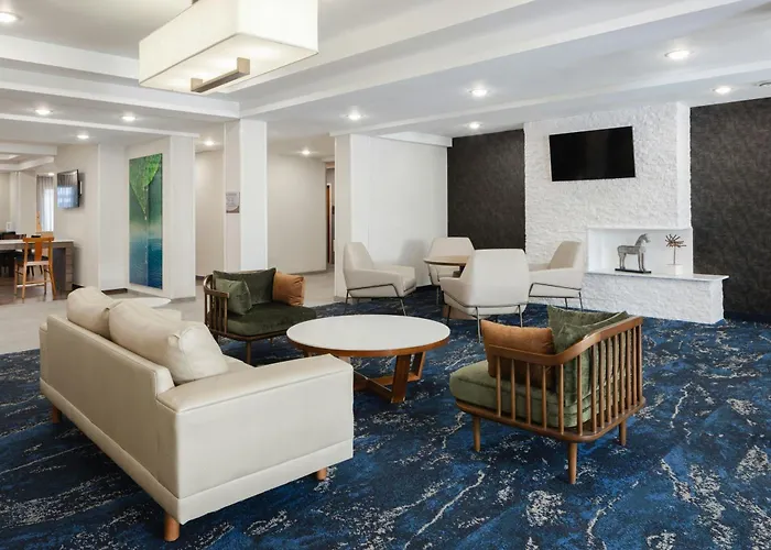 Fairfield Inn And Suites By Marriott Fort Wayne