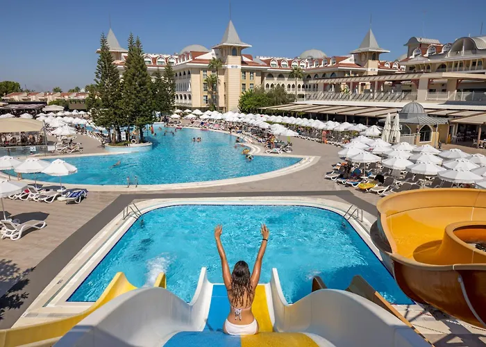 Hôtel pour familles: Side Star Resort Hotel
