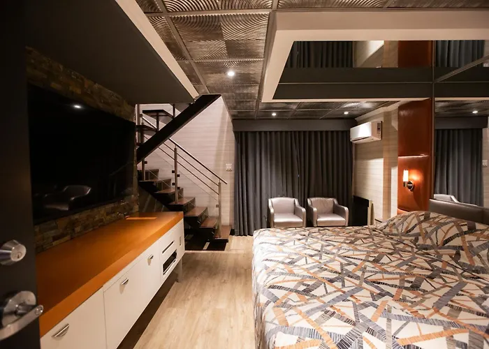 3 star hotels Le Chablis Cadillac