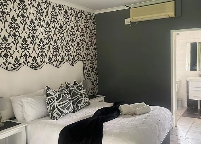 Pari Guest House