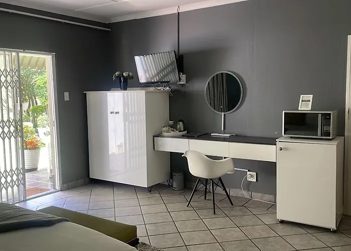 Pari Guest House